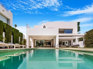 Casa con piscina in vendita a Milla de Oro