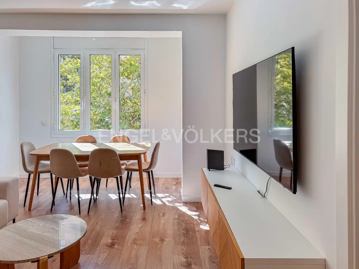 Sala d'estar de Pis de lloguer en Barcelona amb Aire condicionat, Calefacció i Parquet