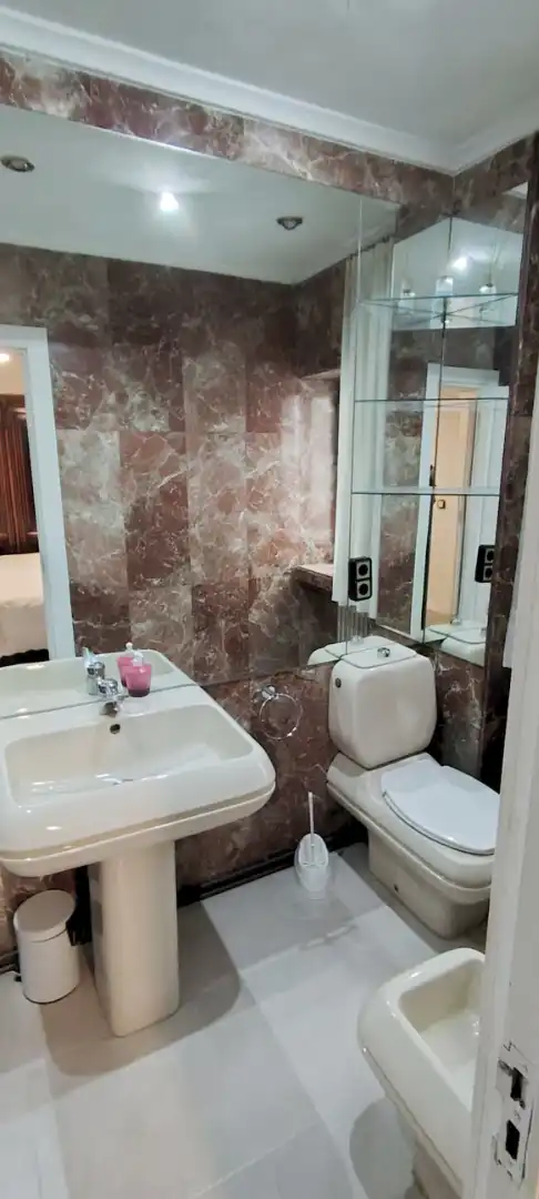 Bathroom of Flat for sale in Salamanca  with Heating, Parquet flooring and Furnished