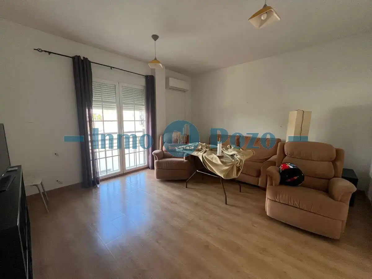 Sala de estar de Piso en venta en Almendralejo con Aire acondicionado, Calefacción y Trastero