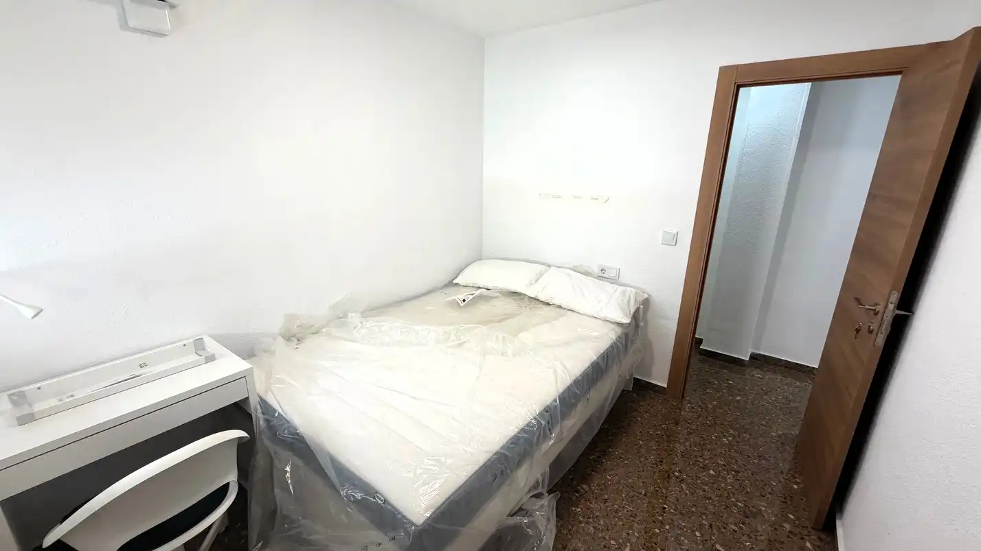 Bedroom of Flat for rent in Valencia  with Air Conditioner, Terrace and Furnished