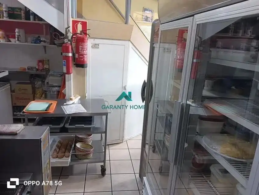 Cuina de Local de lloguer en Alcorcón amb Aire condicionat i Moblat