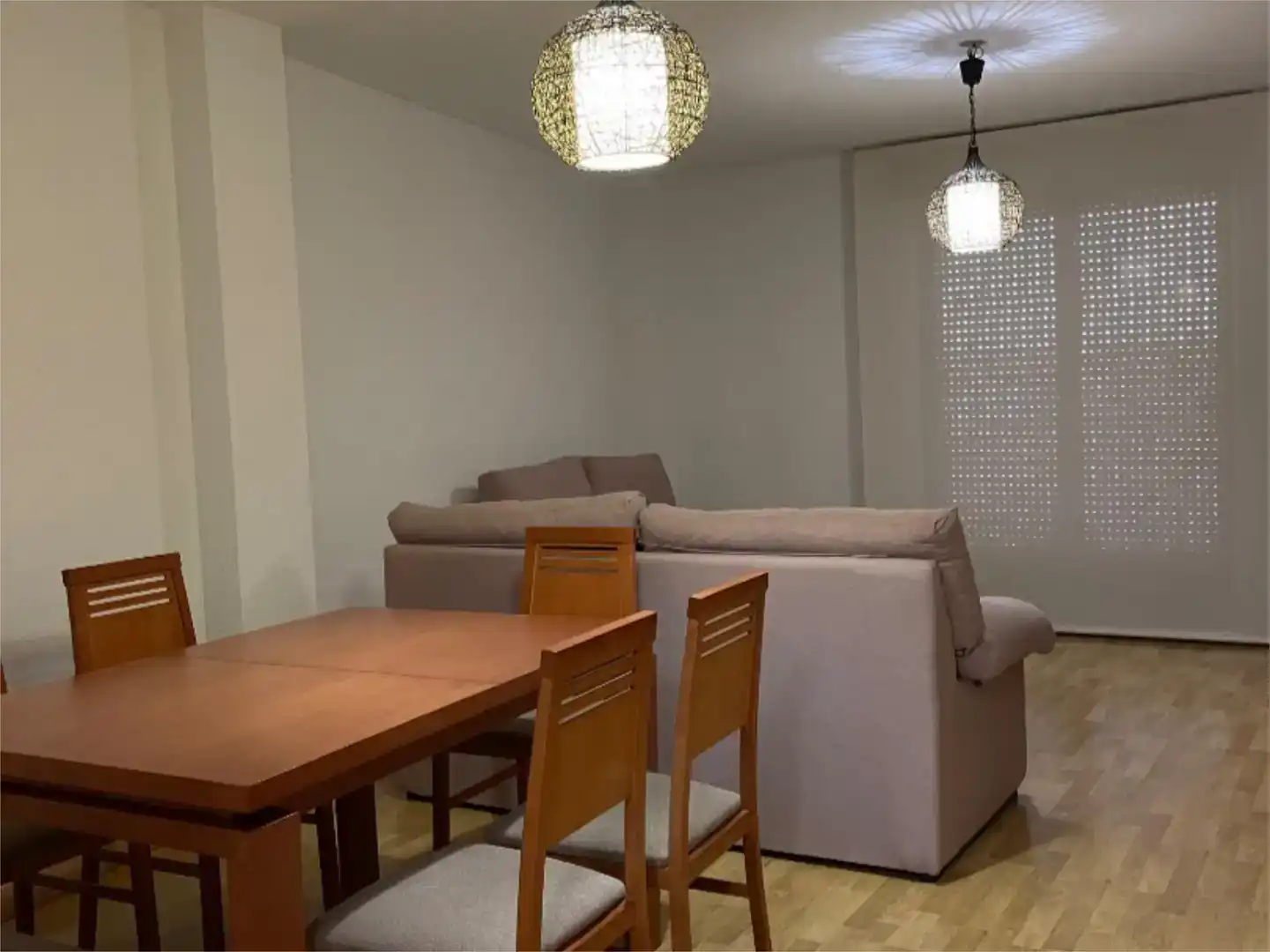 Wohnzimmer von Wohnung zur Miete in Vitigudino mit Parkett, Abstellraum und Möbliert