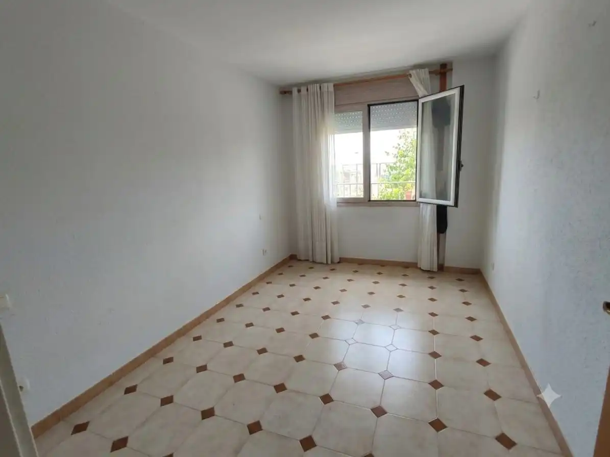 Schlafzimmer von Wohnung zum Verkauf in Pineda de Mar mit Klimaanlage und Heizung