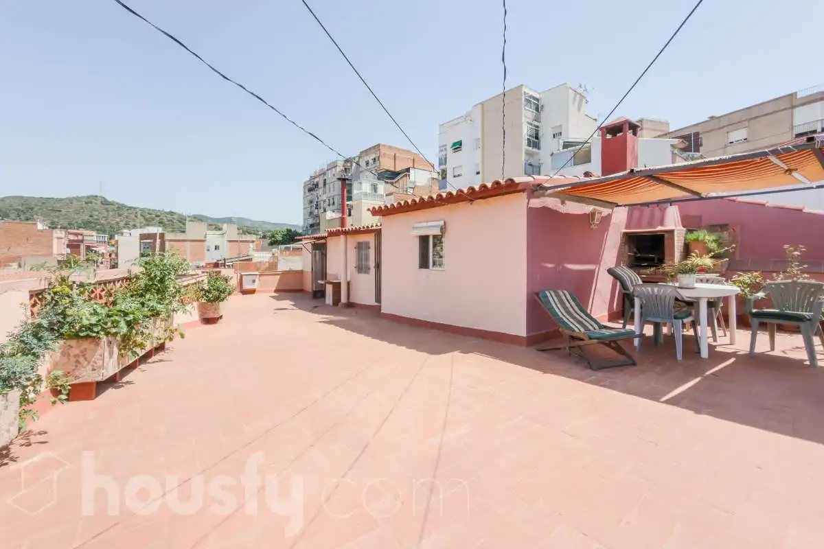 Terrace of Houses for sale in Santa Coloma de Gramenet  with Air Conditioner, Heating and Private garden