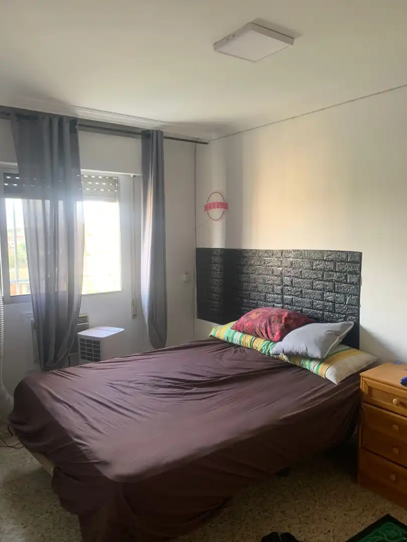 Bedroom of Flat for sale in Sevilla  with Air Conditioner and Furnished