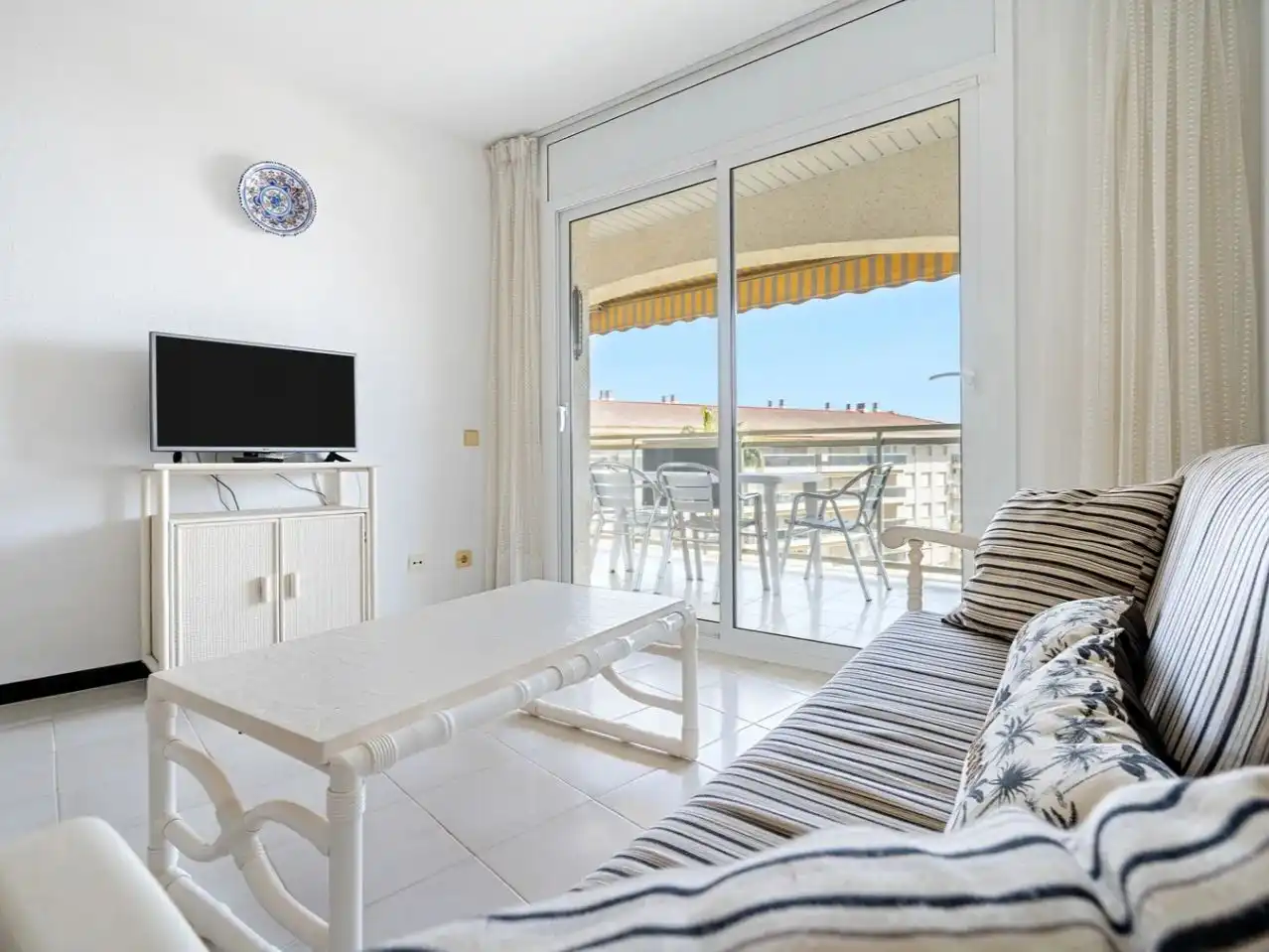 Apartamento con piscina en venta en Carrer de la Baixada Platja Cristall 10, imagen 2