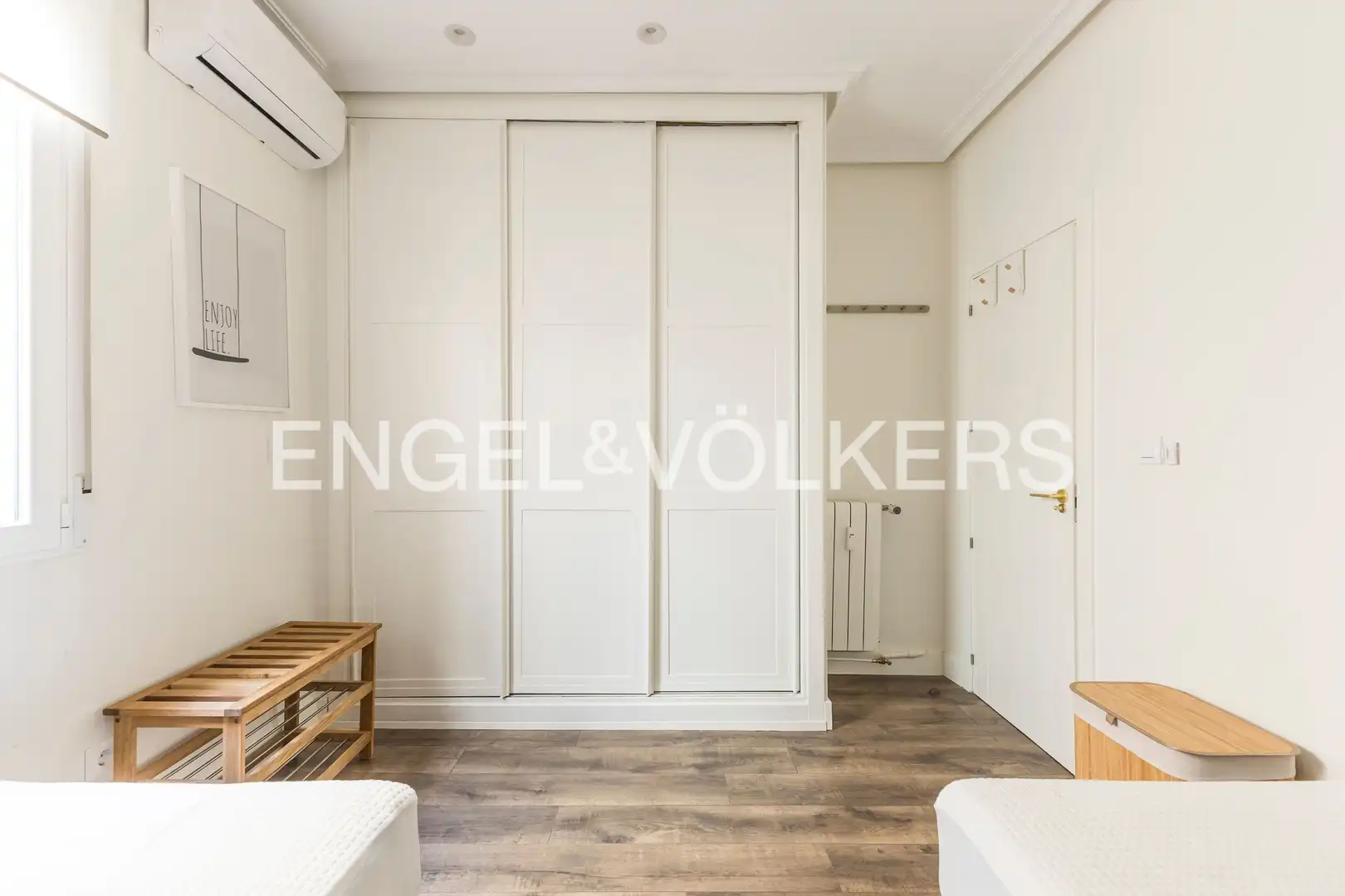 Bedroom of Flat for rent in Madrid  with Air Conditioner, Heating and Furnished