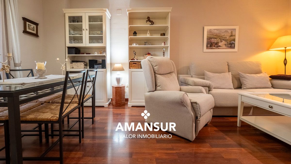 Casa adosada en venda a Avenida-Alcalde Jose Conceglieri, Núcleo urbano