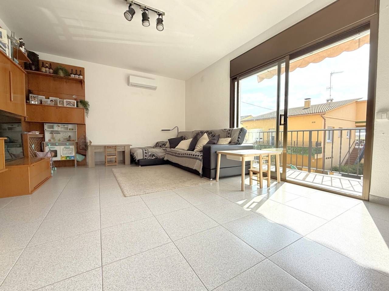 Living room of Houses for sale in Sant Celoni  with Air Conditioner, Heating and Terrace