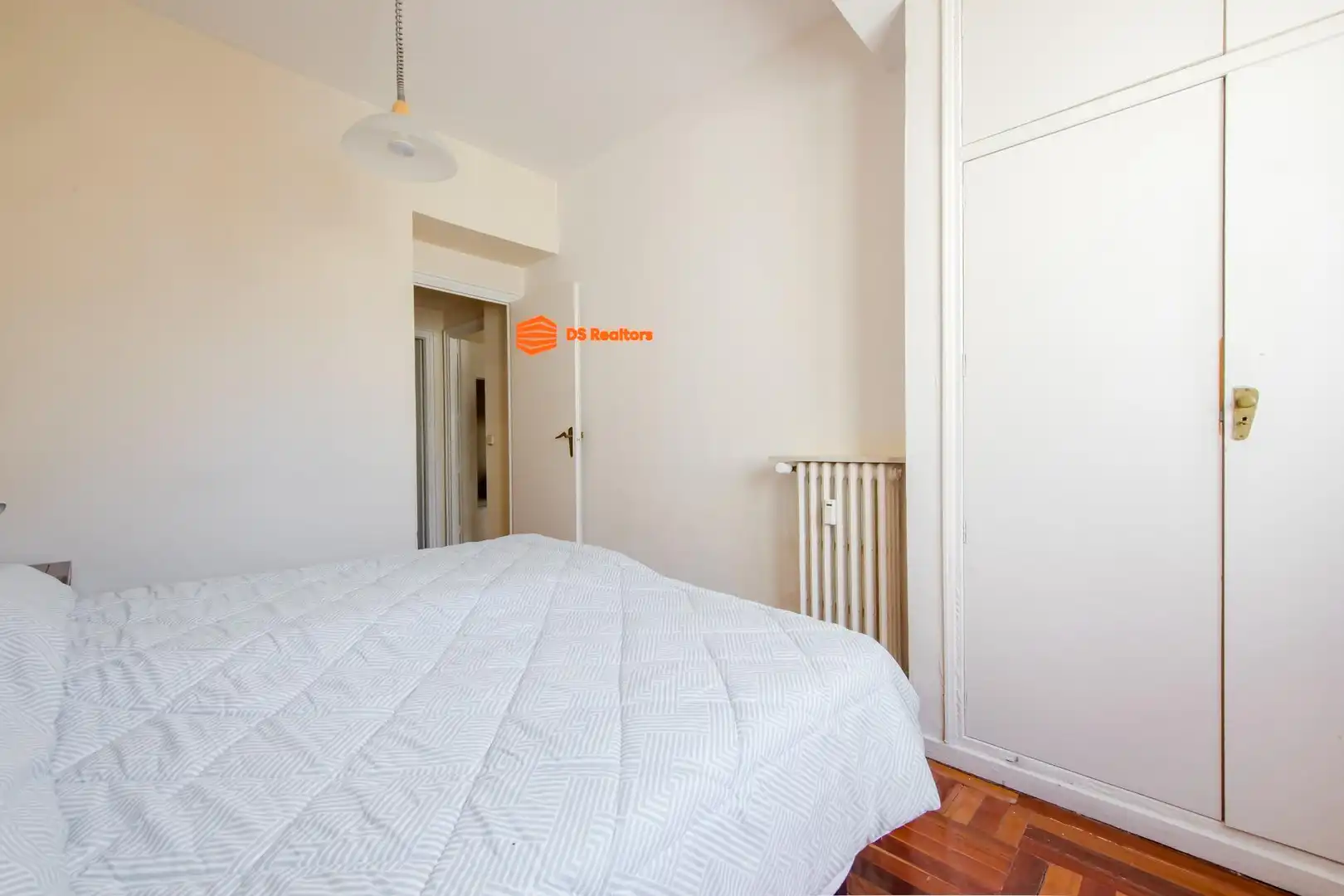 Bedroom of Flat for sale in Madrid  with Air Conditioner, Heating and Parquet flooring