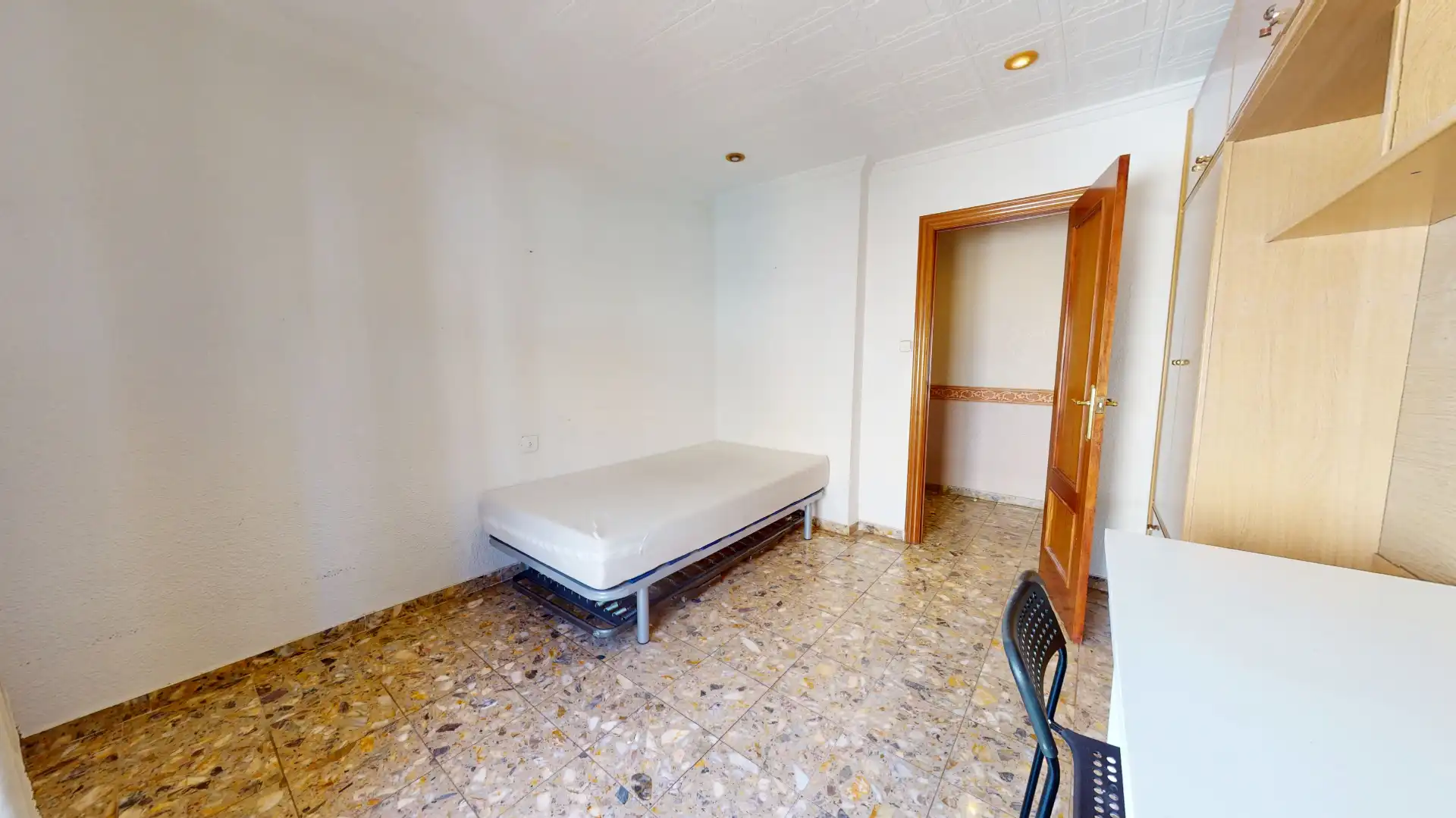 Habitación de Piso en venta en Elda