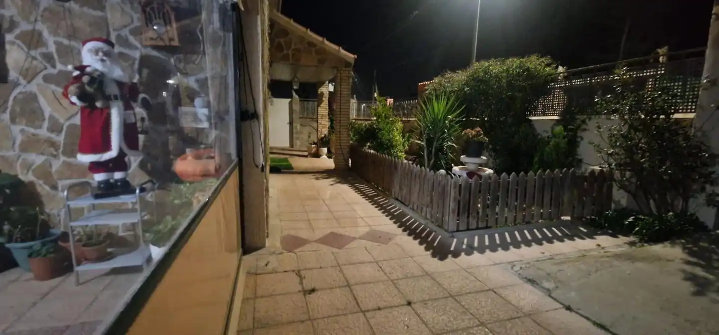 Terrassa de Casa o xalet en venda en Cadrete amb Aire condicionat, Calefacció i Jardí privat