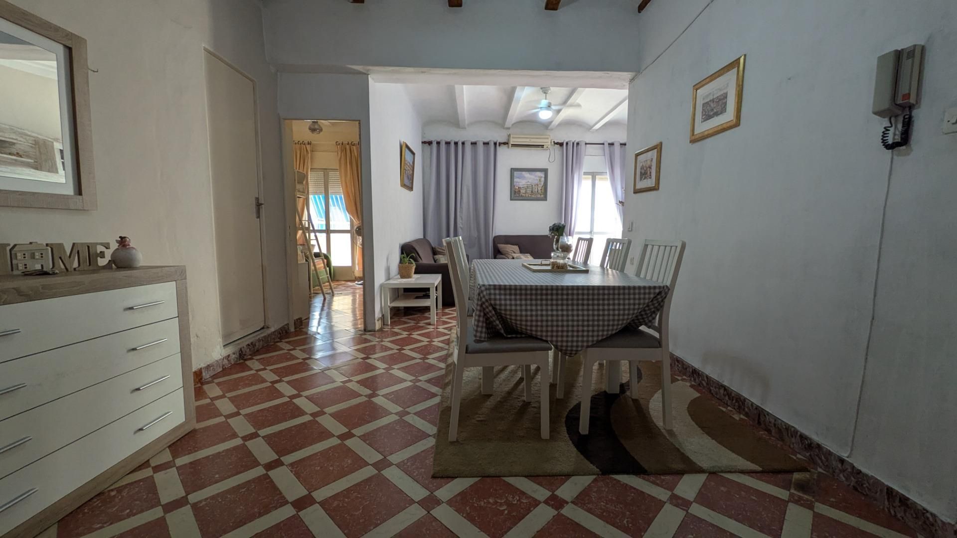 Menjador de Apartament en venda en Coria del Río amb Aire condicionat i Balcó