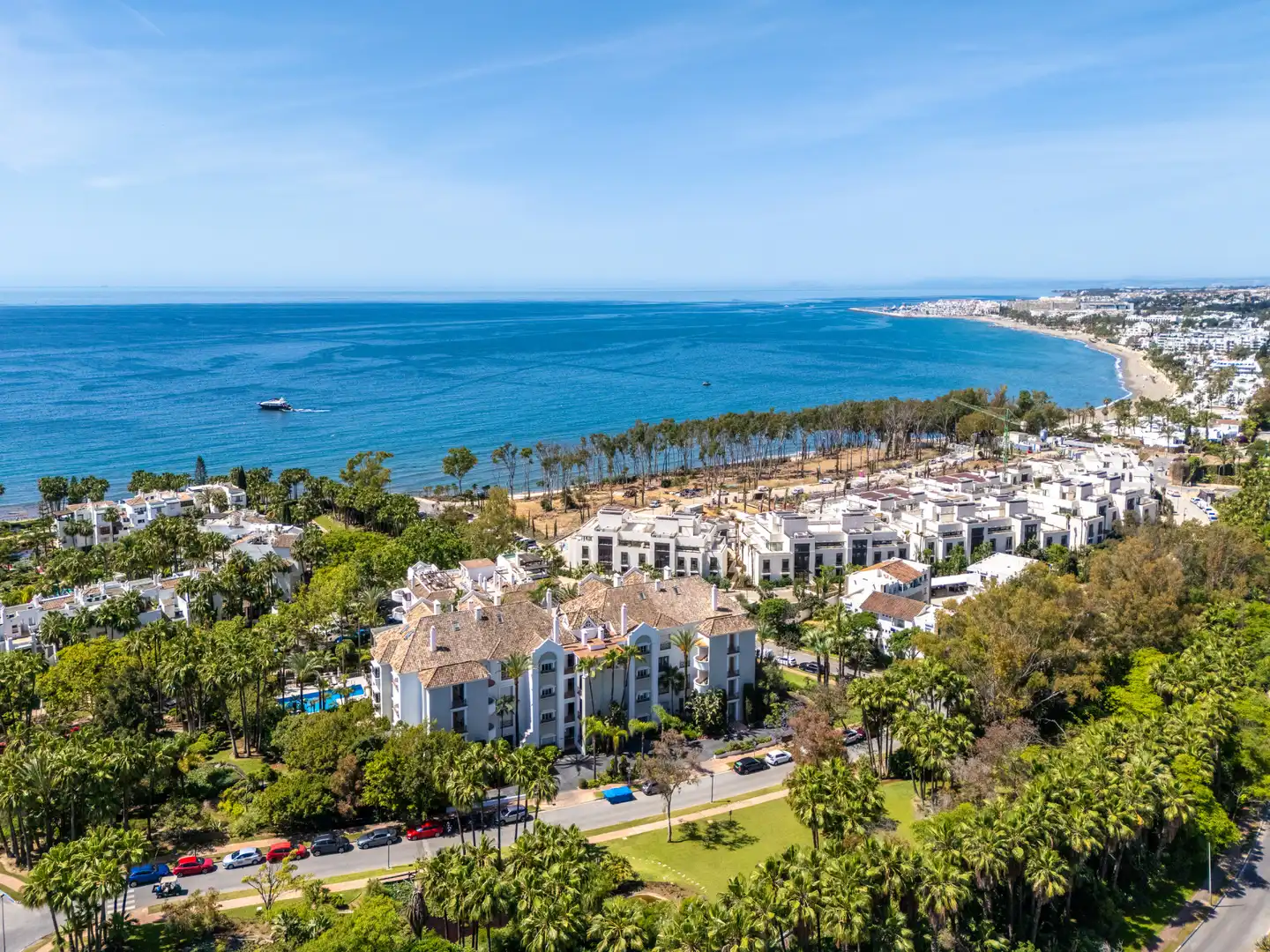 Vista exterior de Apartament en venda en Marbella amb Aire condicionat, Calefacció i Terrassa