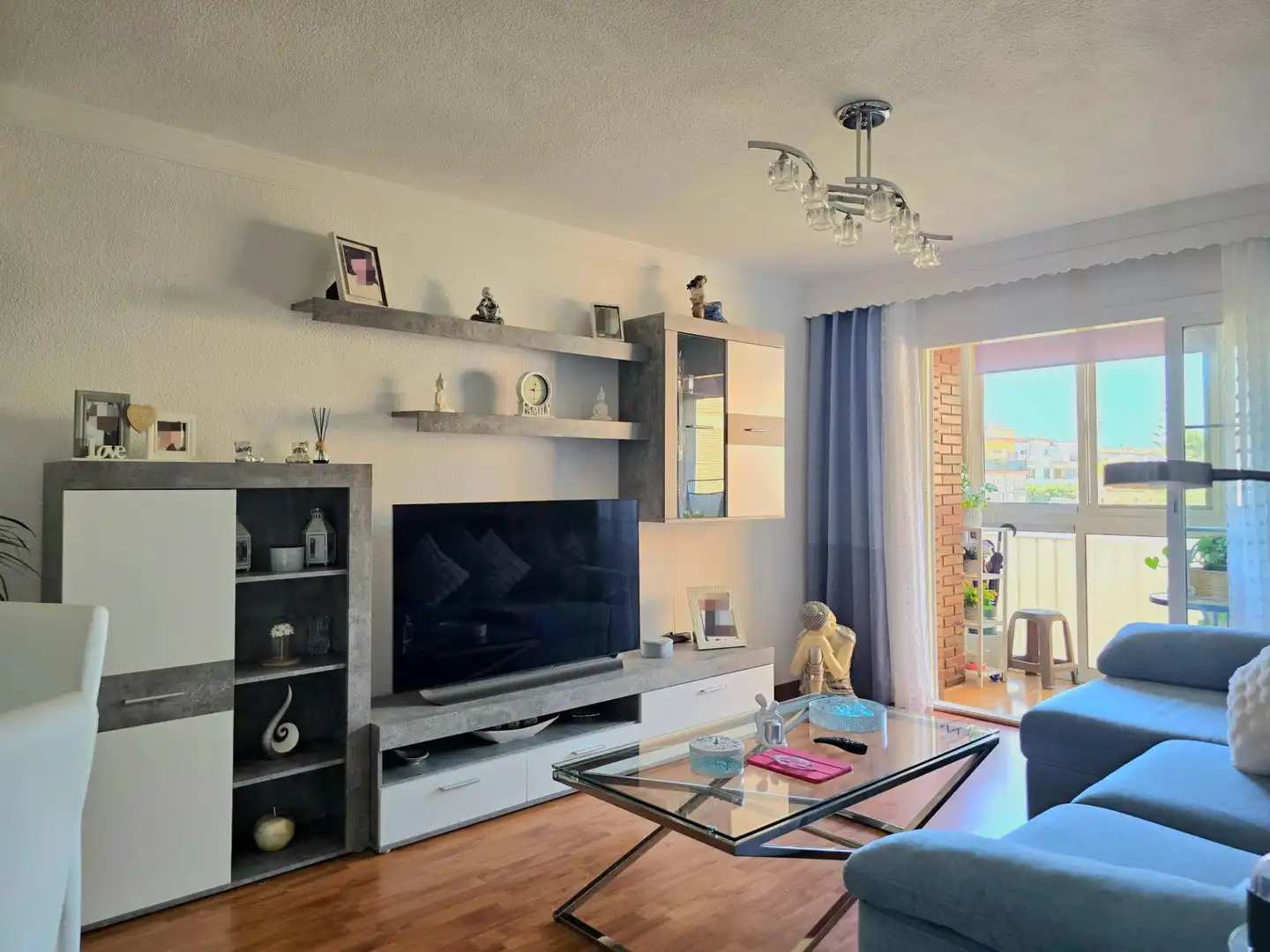 Wohnzimmer von Wohnung zum Verkauf in Torremolinos mit Klimaanlage, Parkett und Terrasse
