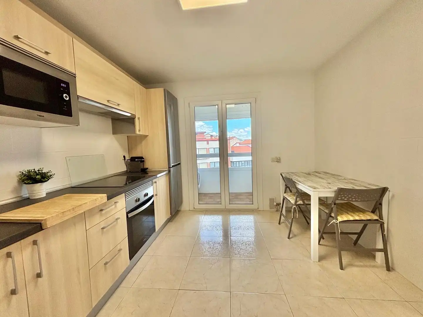 Kitchen of Flat for rent in  Pamplona / Iruña  with Heating, Parquet flooring and Terrace