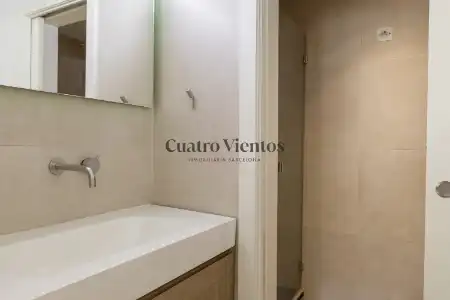 Bany de Pis en venda en Barcelona amb Aire condicionat, Calefacció i Parquet