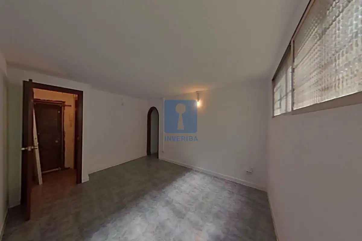 Piso en venta en L'Hospitalet de Llobregat con Alarma