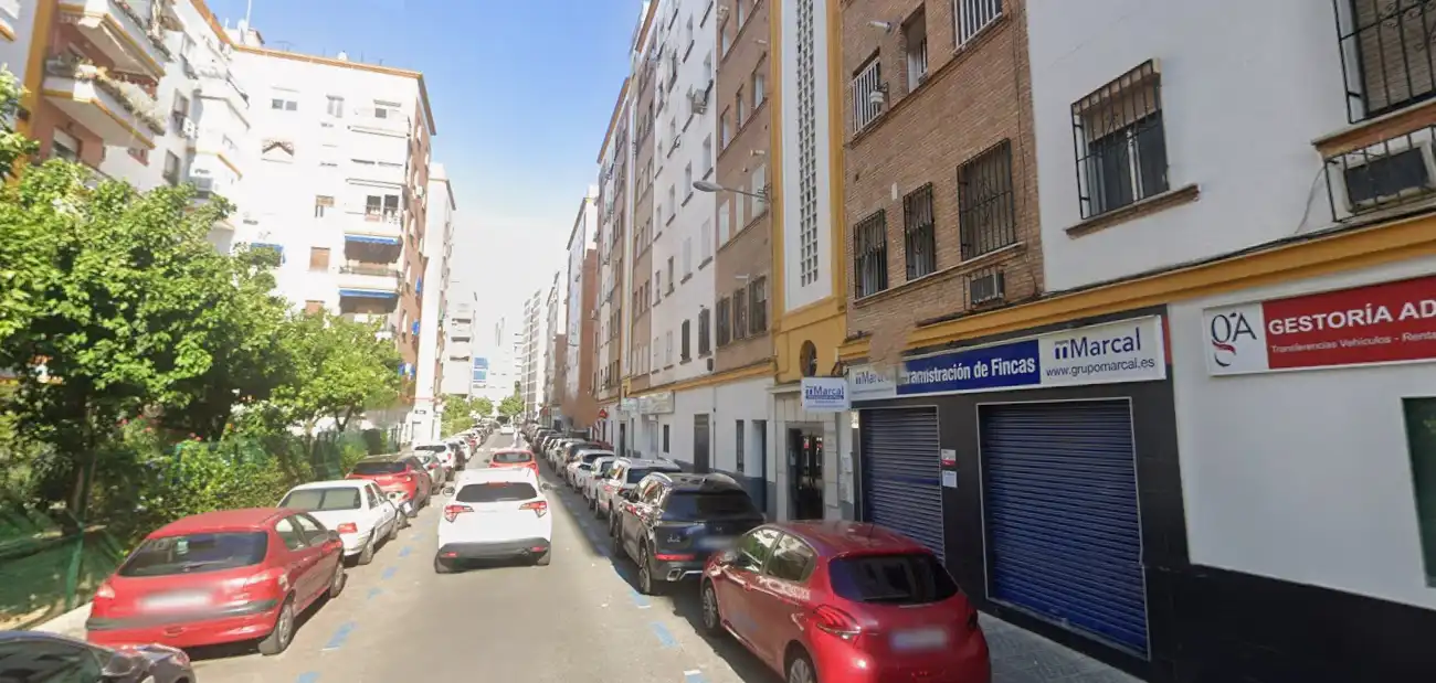 Vista exterior de Casa o chalet en venta en Sevilla
