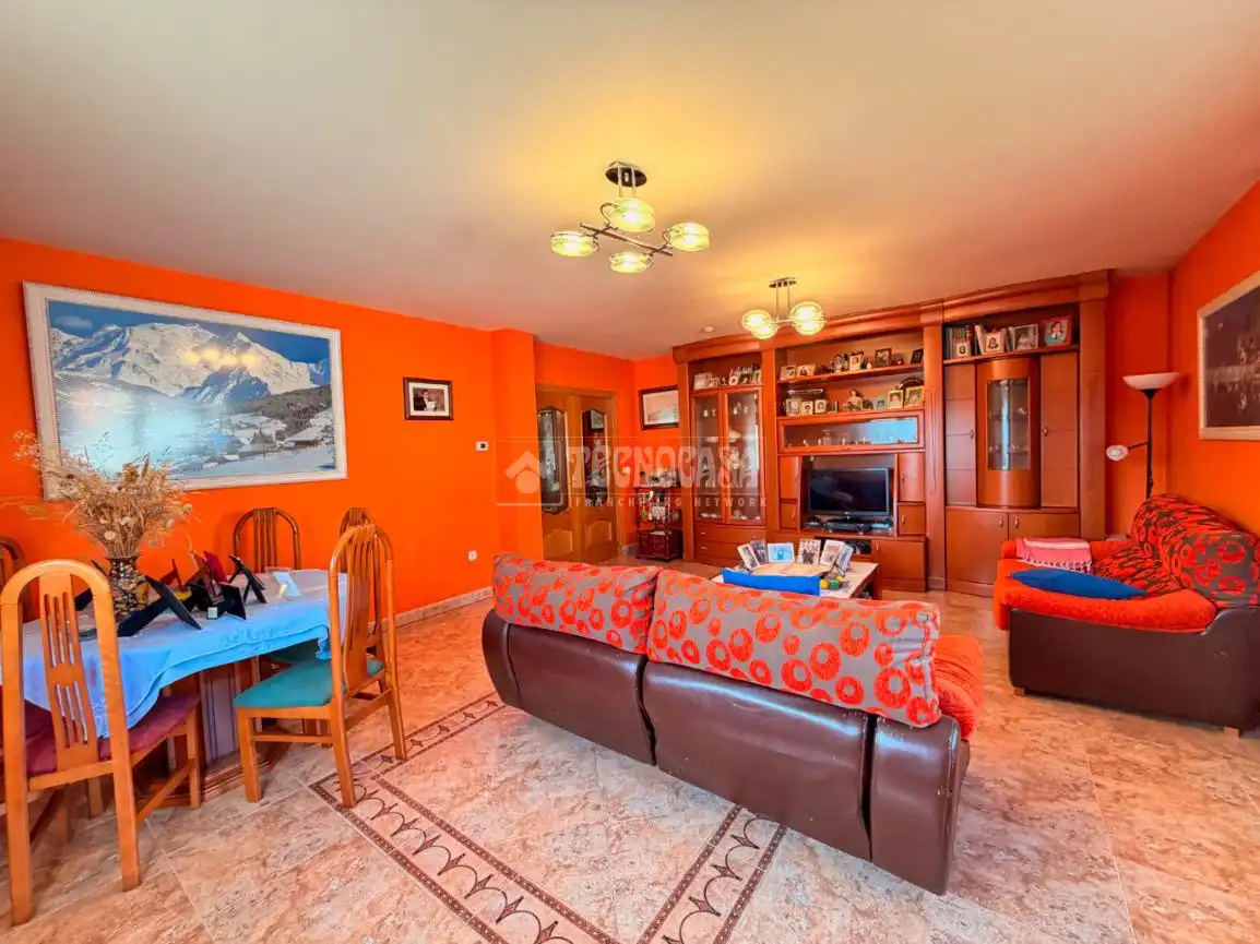 Sala d'estar de Casa o xalet en venda en Sanchonuño