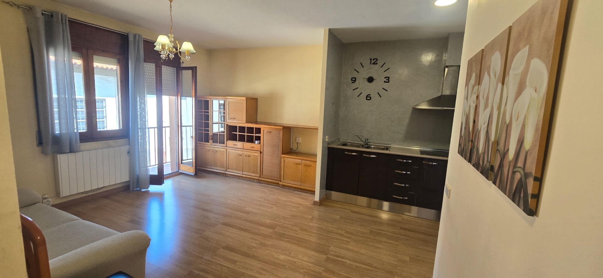 Kitchen of Apartment for sale in Manlleu  with Heating, Parquet flooring and Oven
