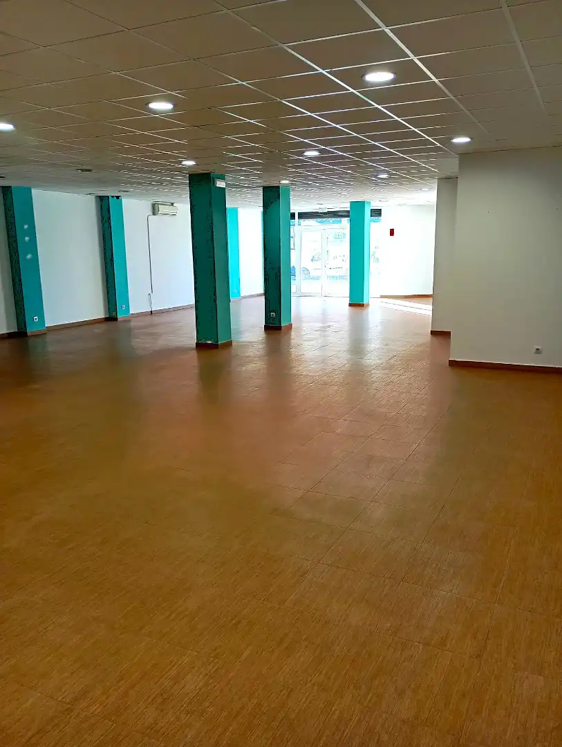 Commercial properties for sale in L'Escala  with Air Conditioner