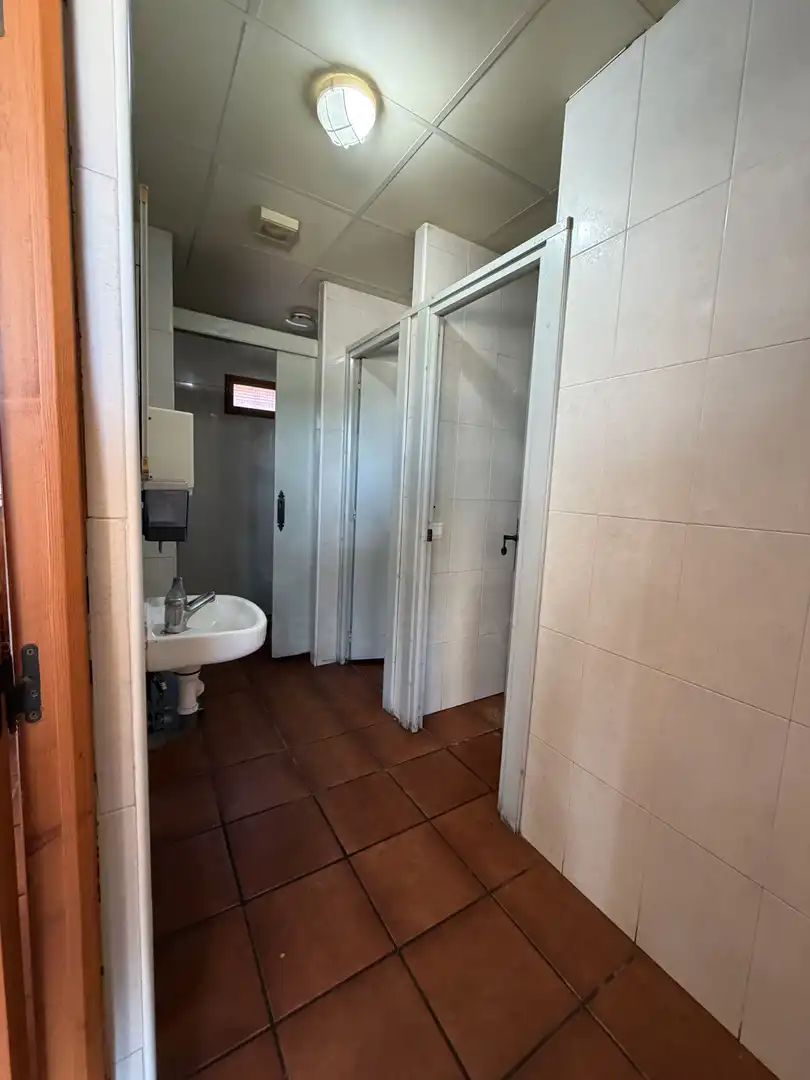 Bathroom of Commercial properties for sale in Ataquines, Valladolid