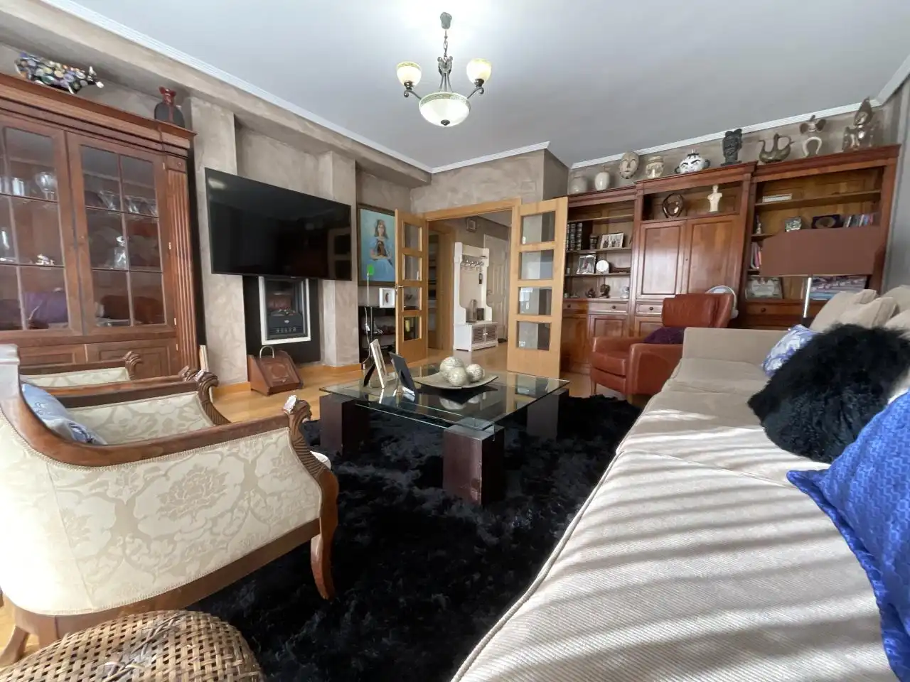 Sala d'estar de Casa adosada en venda en Cirueña amb Calefacció, Jardí privat i Parquet