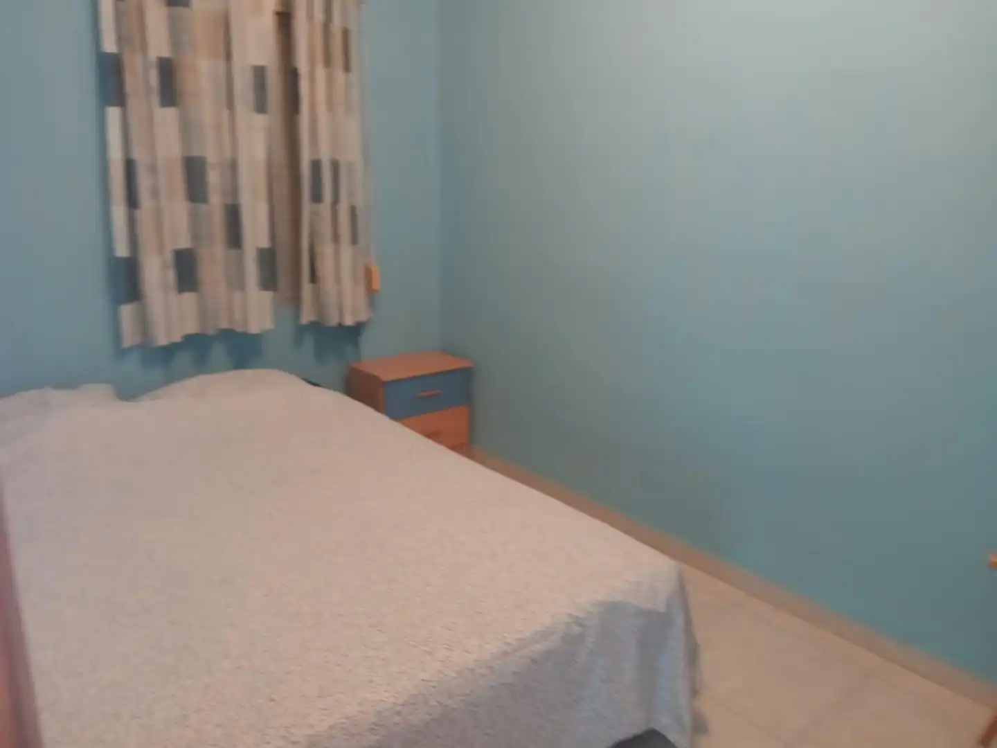 Habitación de Apartamento en venta en Cáceres con Calefacción, Terraza y Amueblado