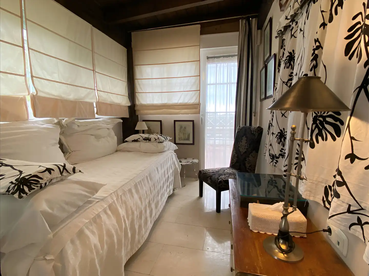 Habitación de Apartamento en venta en Marbella con Aire acondicionado, Terraza y Piscina