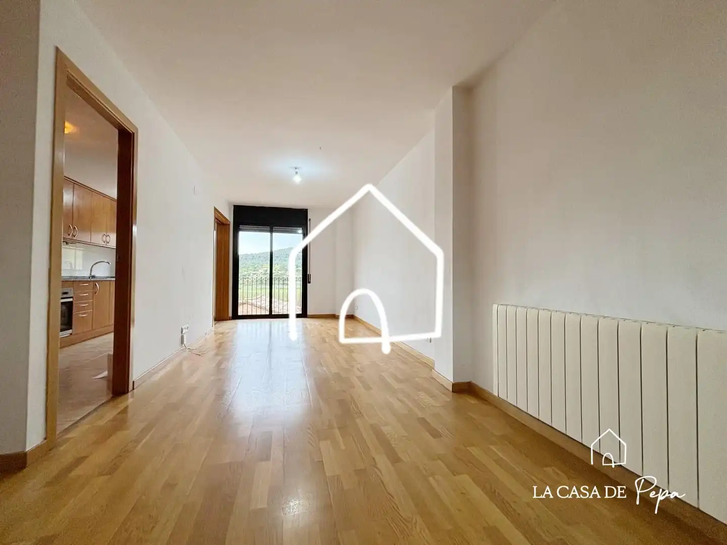 Vista exterior de Ático en venta en Begues con Calefacción, Parquet y Balcón