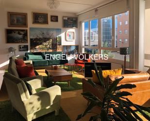 Sala d'estar de Apartament en venda en  Madrid Capital amb Aire condicionat i Calefacció