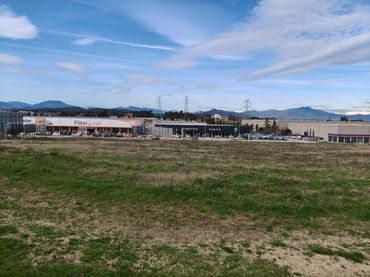 Terreno industriale in affitto a Carretera N-II KM 711