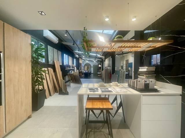 Local comercial en Alquiler en Carrer de Milà i Fontanals en Vila de Gràcia