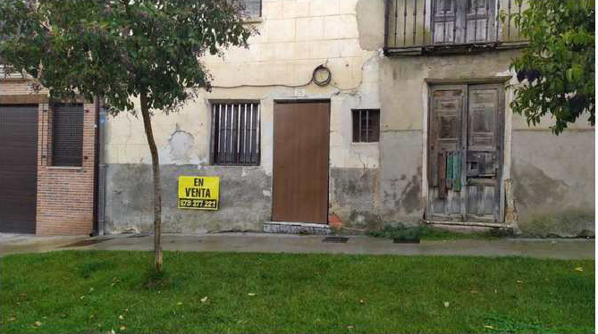 Exterior view of House or chalet for sale in Baltanás