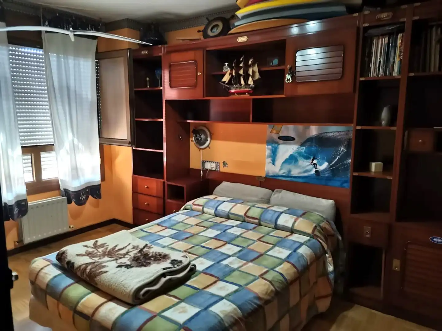 Dormitori de Pis en venda en Gijón  amb Calefacció i Parquet