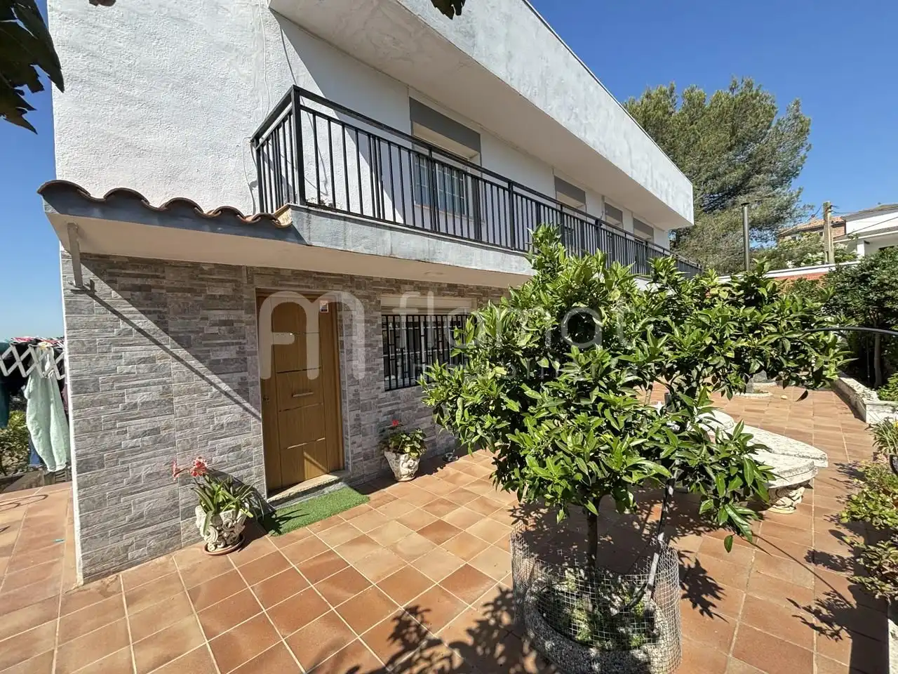Vista exterior de Casa o xalet en venda en Rubí amb Aire condicionat, Calefacció i Terrassa
