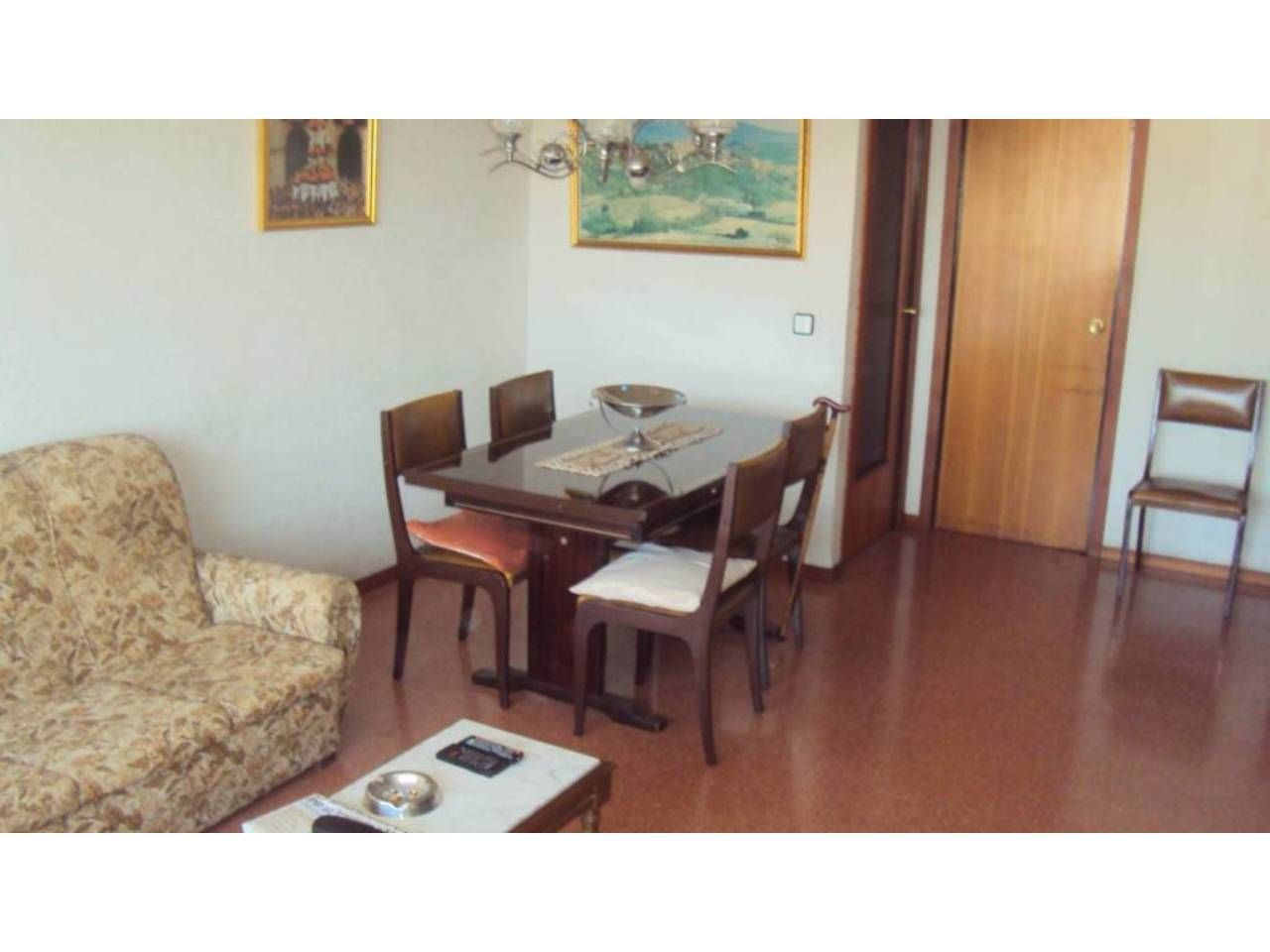 Dining room of Flat for sale in Valls  with Terrace and Furnished