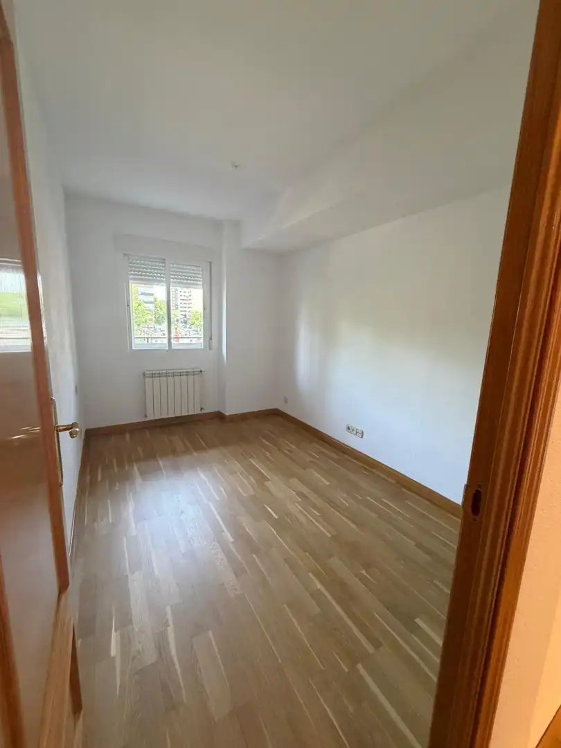 Bedroom of Flat for rent in Madrid  with Heating