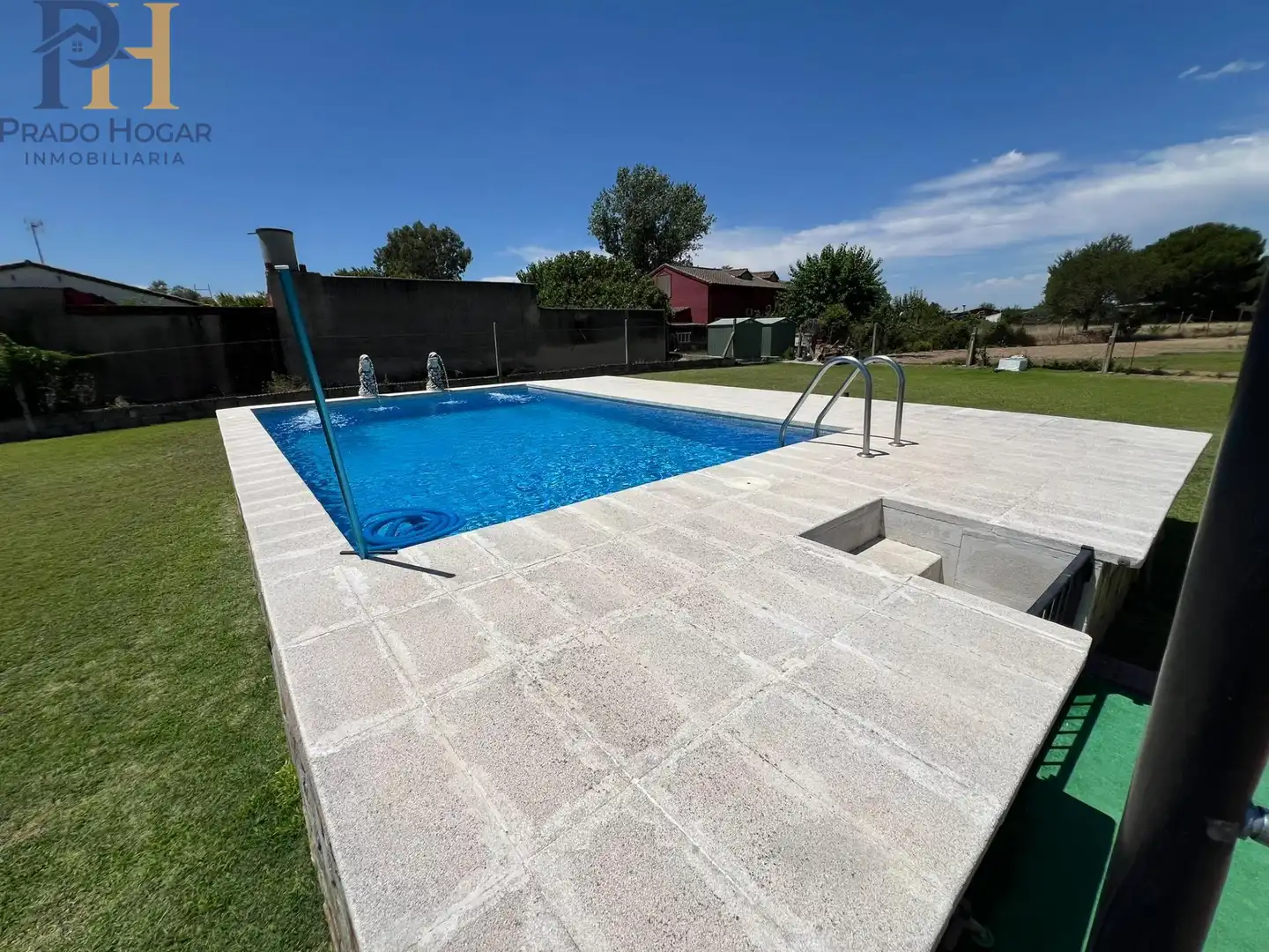 Swimming pool of Houses for sale in Pepino