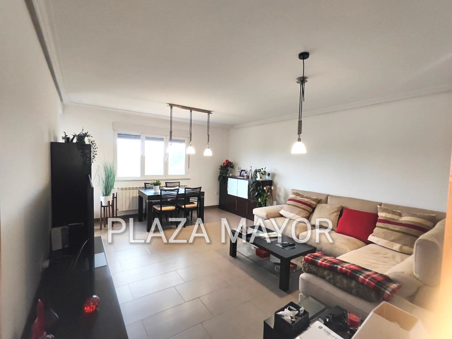 Wohnzimmer von Einfamilien-Reihenhaus zum Verkauf in Arapiles mit Heizung, Privatgarten und Terrasse