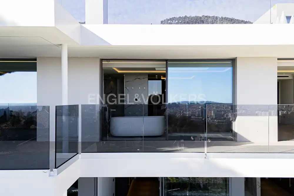 Vista exterior de Casa o chalet en venta en Barcelona con Aire acondicionado, Calefacción y Jardín privado