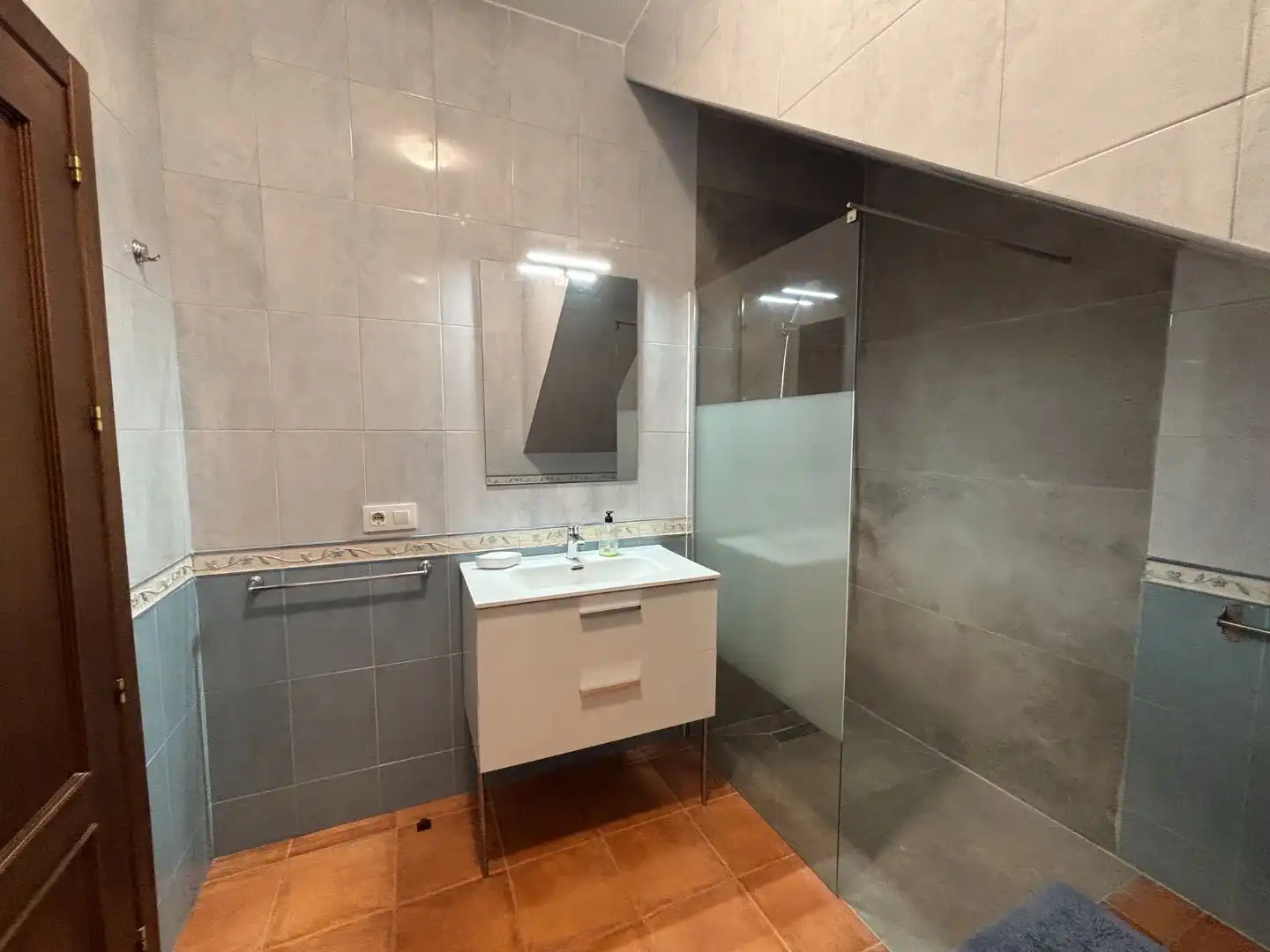 Bathroom of Flat for rent in Alcalá del Río, Sevilla