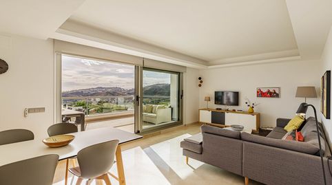 Elegante apartamento con vistas al mar y terraza de 35 m² en Los Arqueros, imatge 2