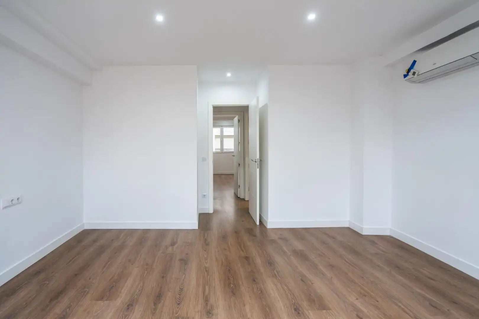 Wohnung zur Miete in Madrid mit Klimaanlage, Heizung und Terrasse