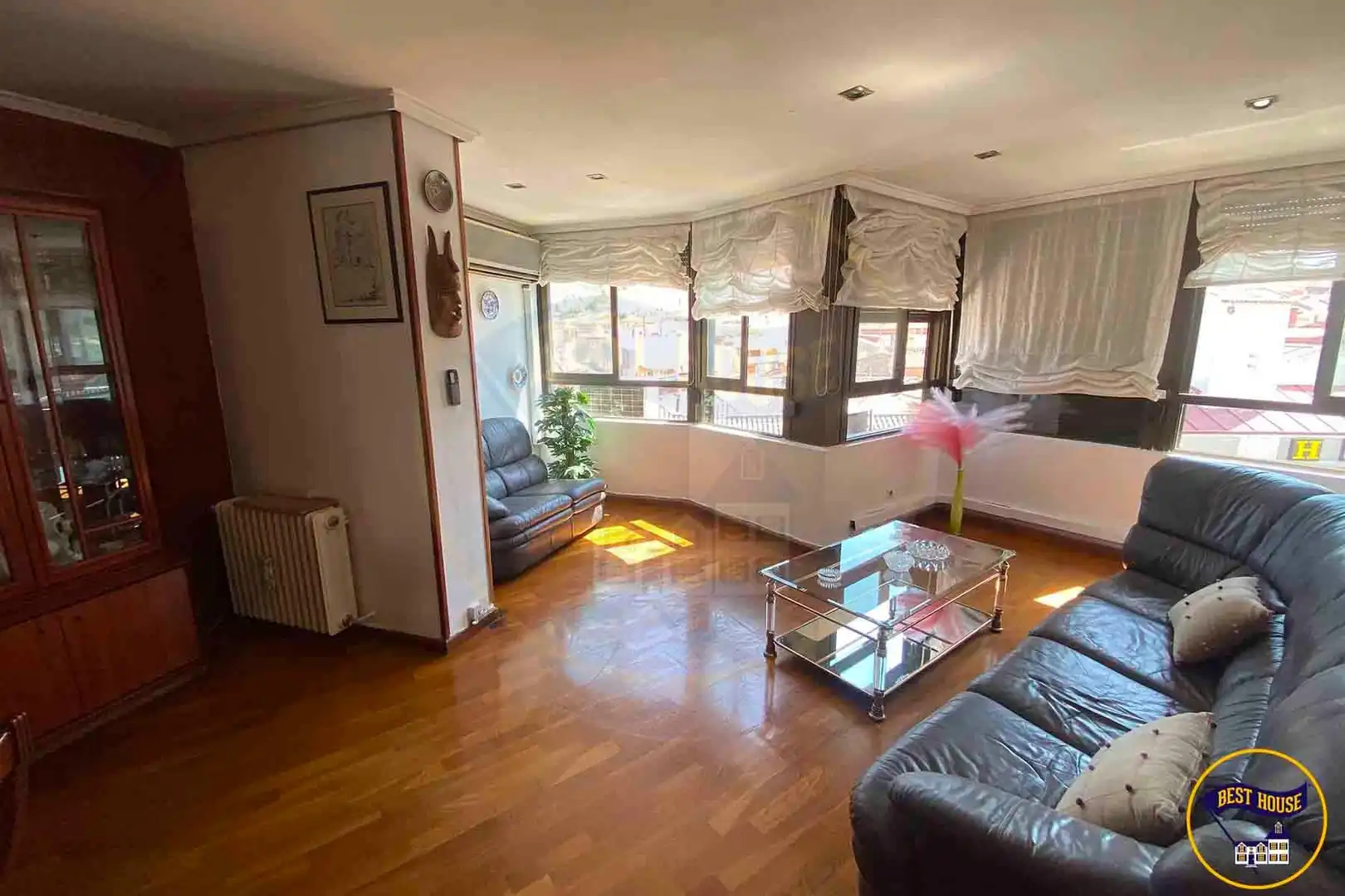 Living room of Flat for sale in Cuenca  with Air Conditioner, Heating and Parquet flooring