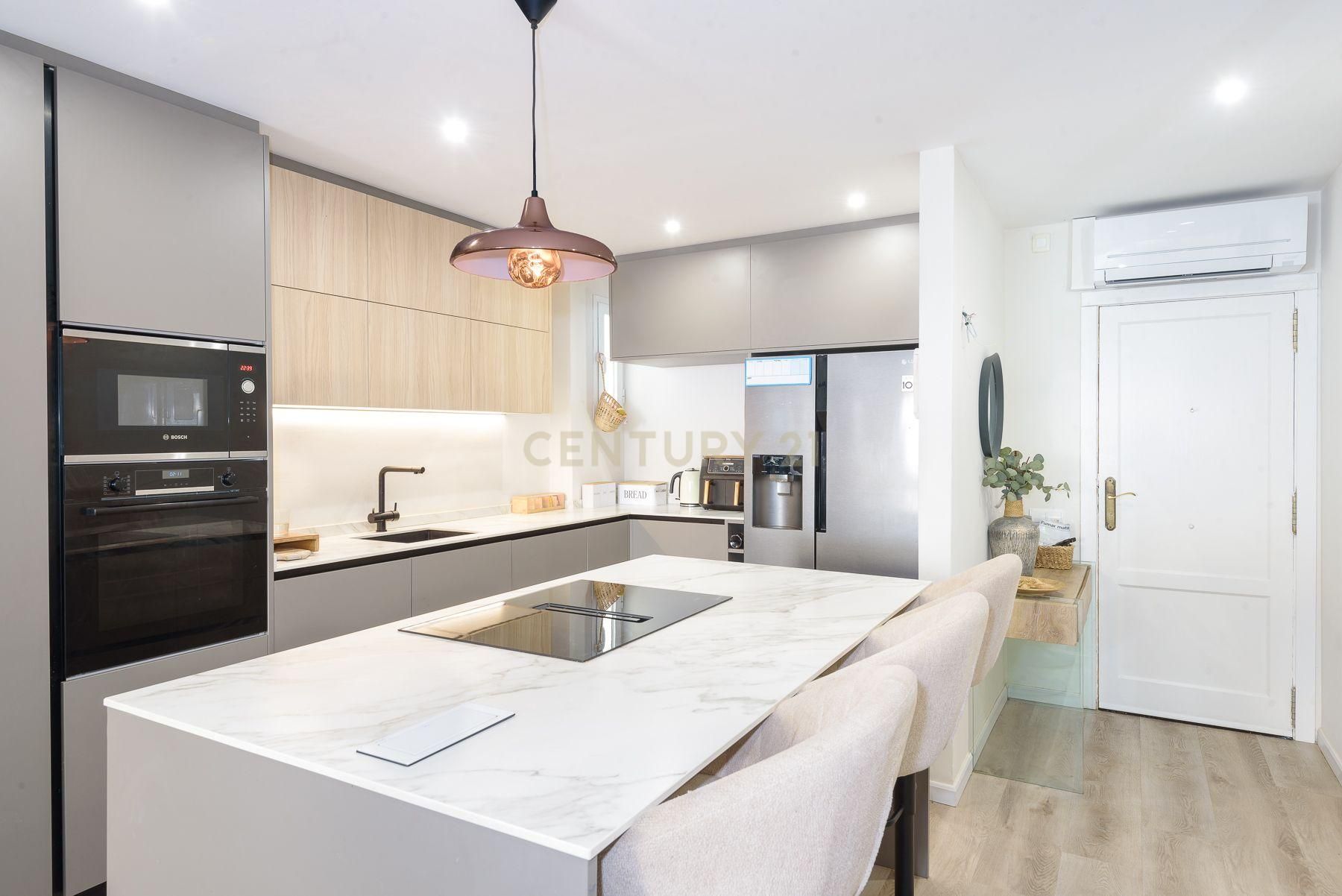 Cuina de Loft en venda en Sant Antoni de Portmany amb Aire condicionat, Traster i Forn