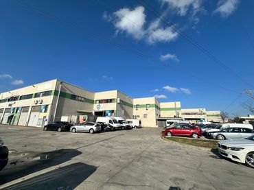 Nau industrial en venda a Avenida de Madrid