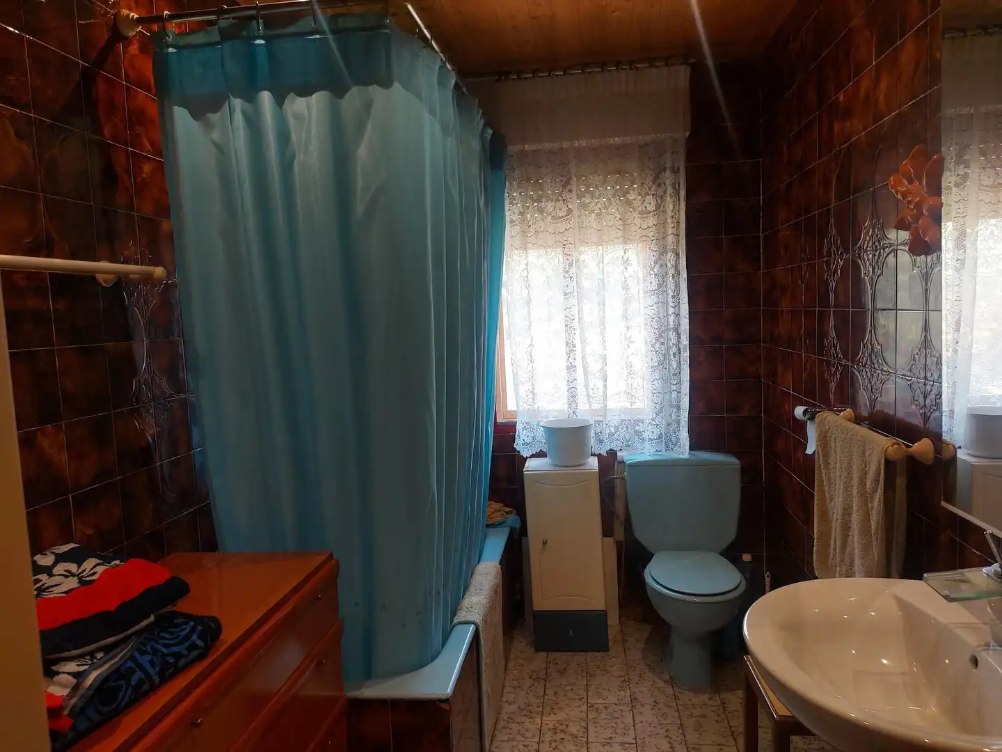 Baño de Casa o chalet en venta en Navas del Rey con Aire acondicionado, Calefacción y Jardín privado